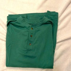 Men’s LL Bean light green long sleeved shirt